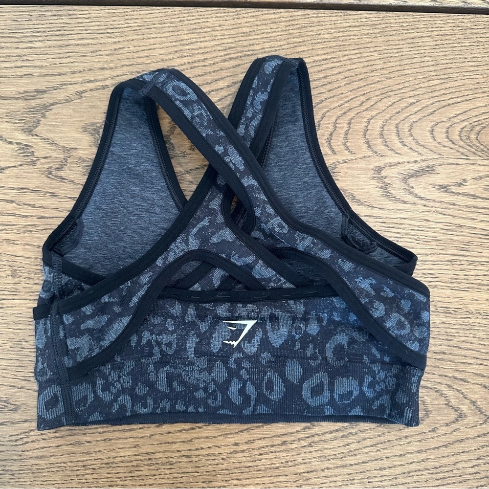 Gymshark Adapt Animal Seamless Sports Bra Gray XS - Picture 2 of 4